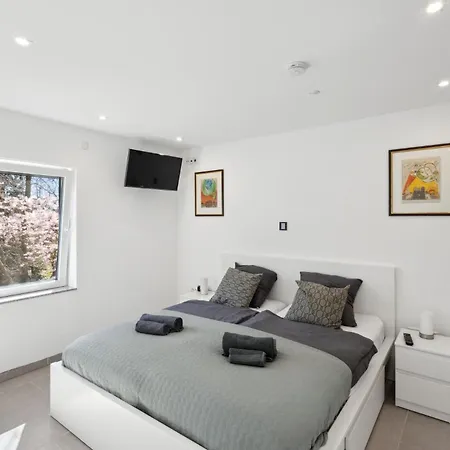 شقة Hof Heideglueck شنيفردينغين